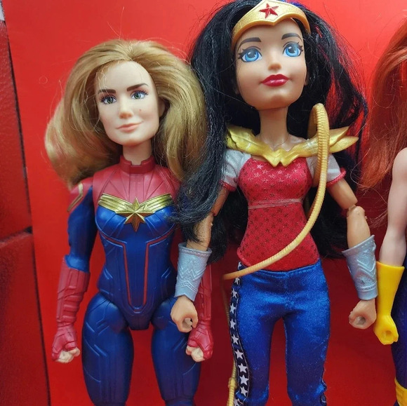 Mattel DC Super Hero Girls Captain Marvel Batgirl Wonder Woman Harley Quinn Doll - Picture 3 of 4